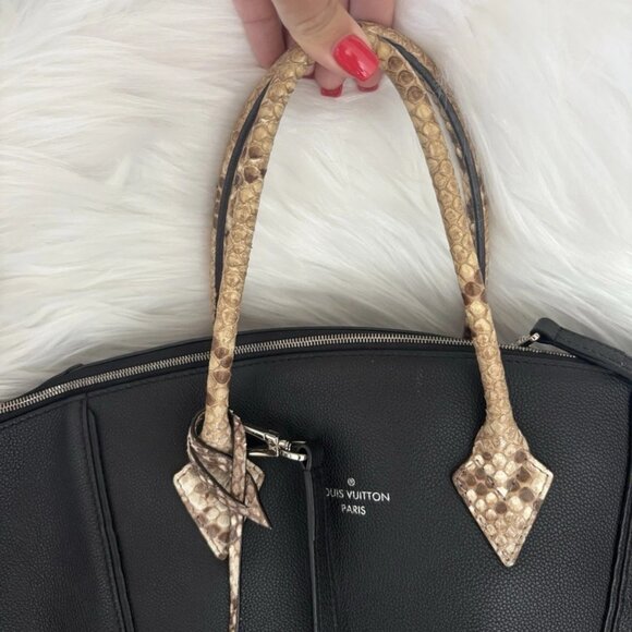 Authentic Louis Vuitton Lockit MM RARE python snake veau leather $4560 MSRP - Picture 8 of 14